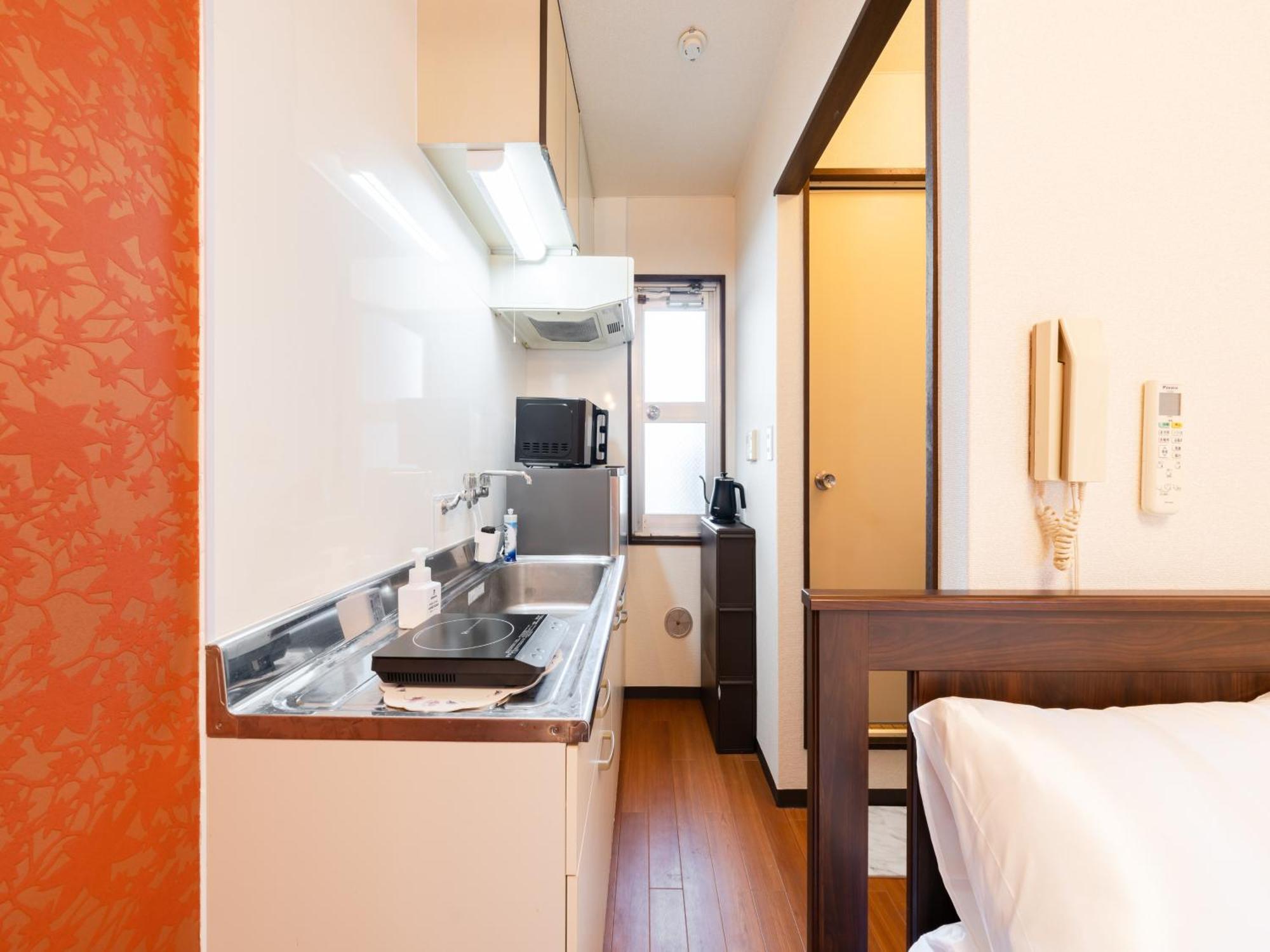 浅草駅徒歩4分,浅草寺8分,上野駅5分,カッパ橋道具街4分,switch,wi-fi Appartement